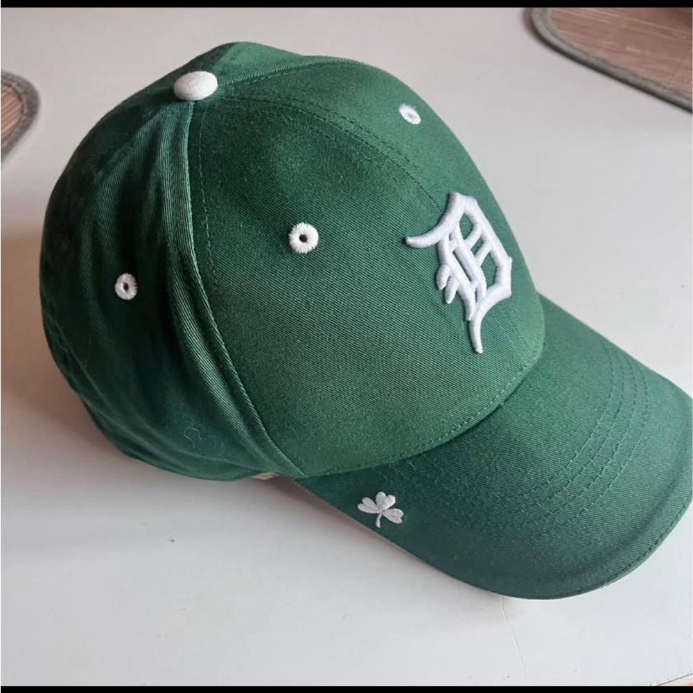 Detroit Tigers MLB baseball hat shamrock green vintage?